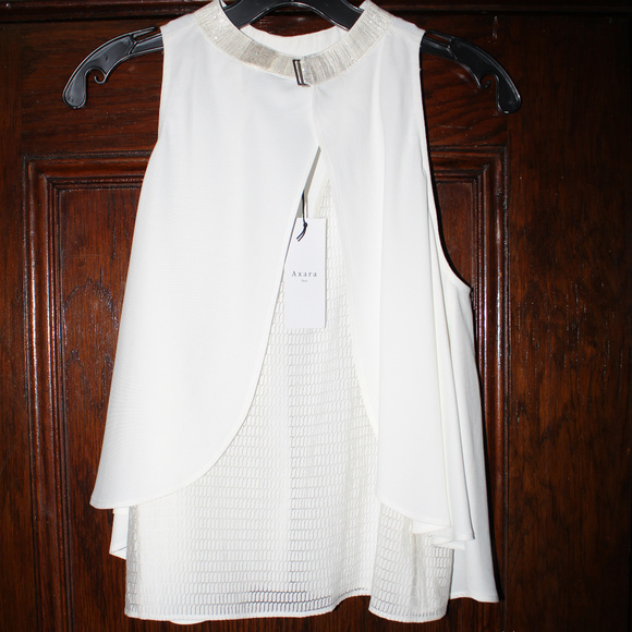 Axara Paris Tops - Axara Paris White Top Off z 36 Axara Paris Tops - Axara Paris White Top Off z 36
